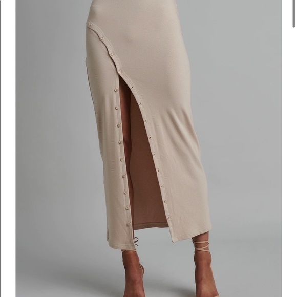 🌺NWT sold out matching Bayse set in cream - Picture 2 of 4